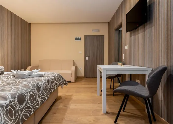 Bed and breakfast Tomazici 4*