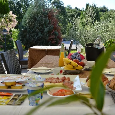 Bed And Breakfast Tomazici Santalezi